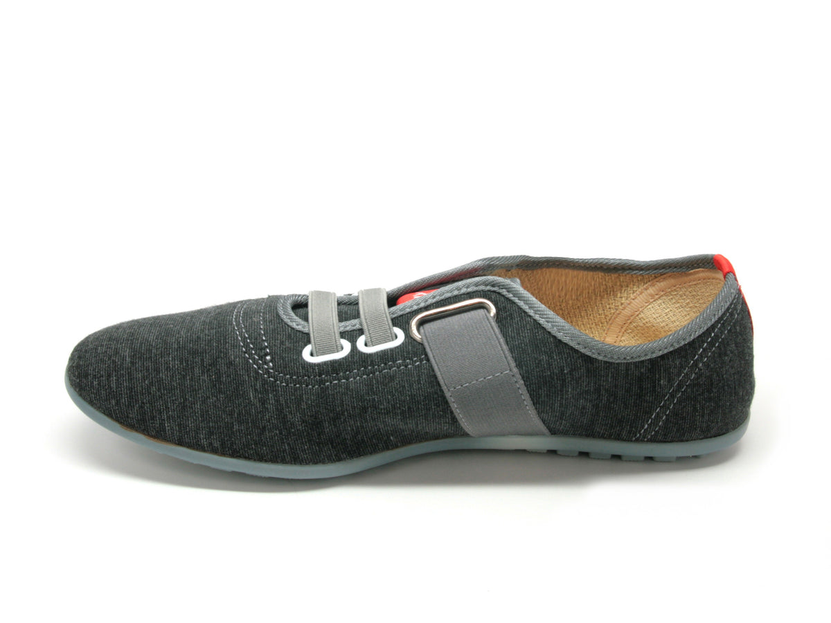 Men&#39;s Peaton in Black