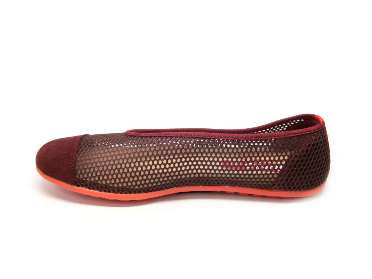 Men&#39;s Summer in Maroon