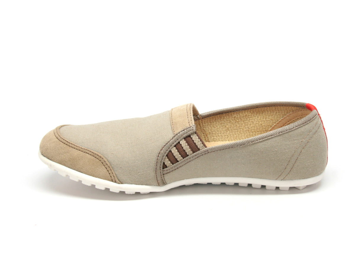 Women&#39;s Lounger in Tan