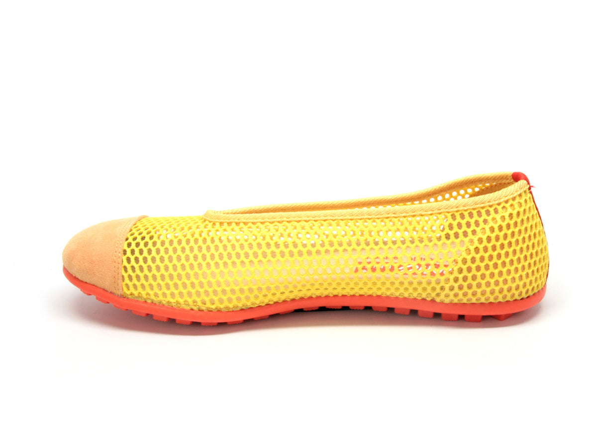 Women&#39;s Summer in Yellow